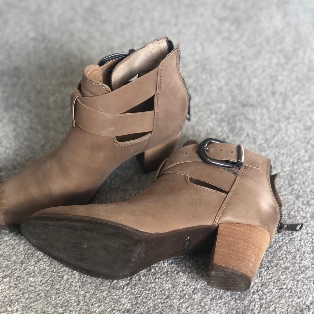 Vionic Tan Booties - Picture 2 of 3